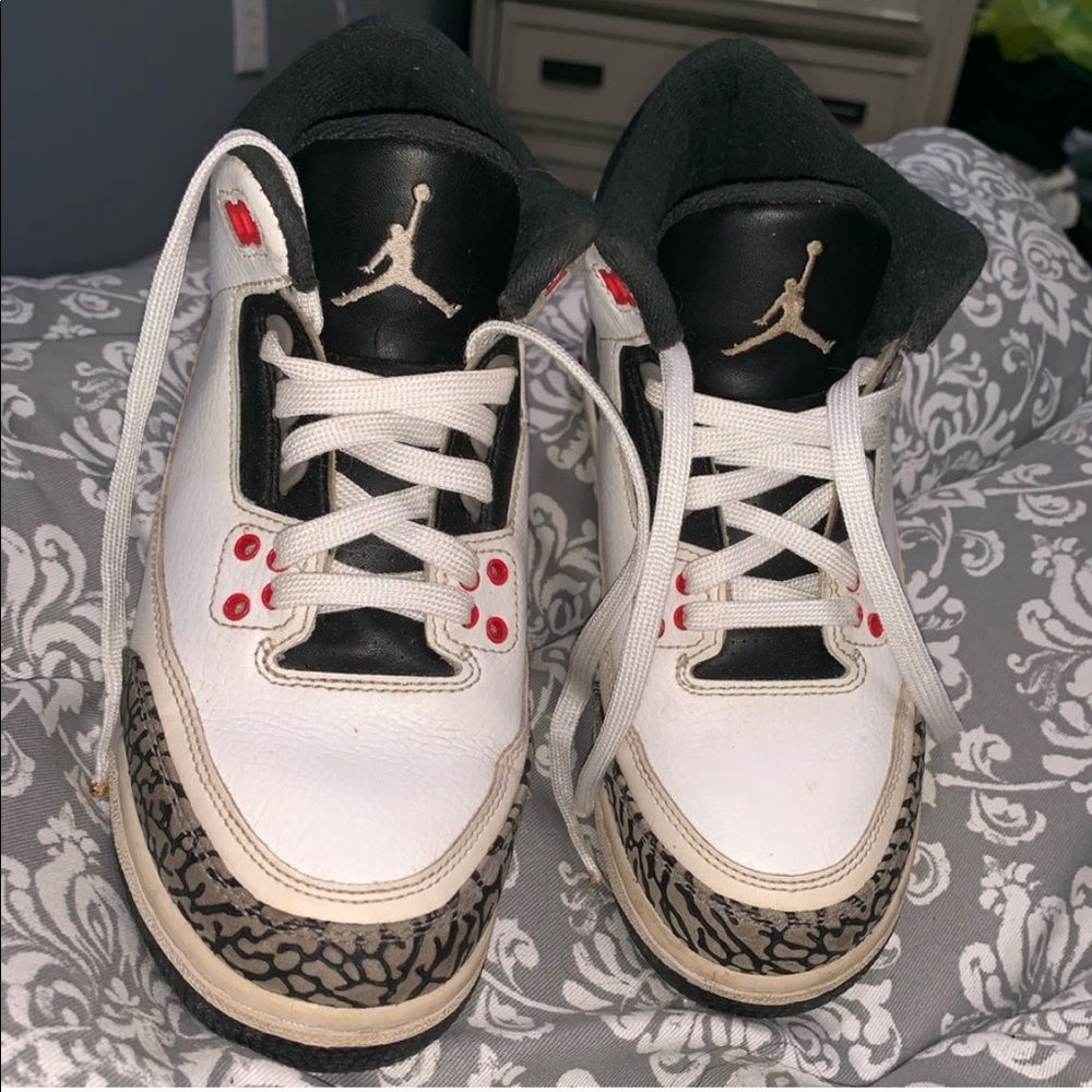 Air Jordan’s 3 “red fire”